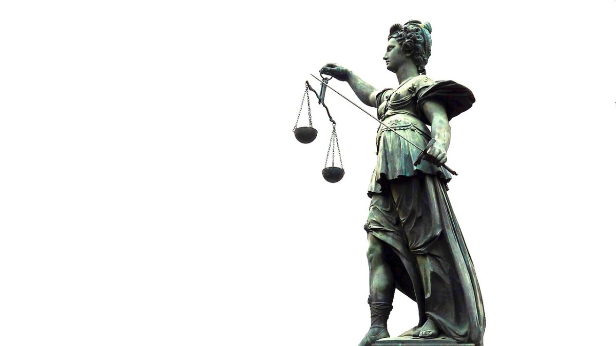 非法經(jīng)營(yíng)罪一般怎么判刑_非法處置危險(xiǎn)廢物罪怎么判刑_非法狩獵罪多少只判刑